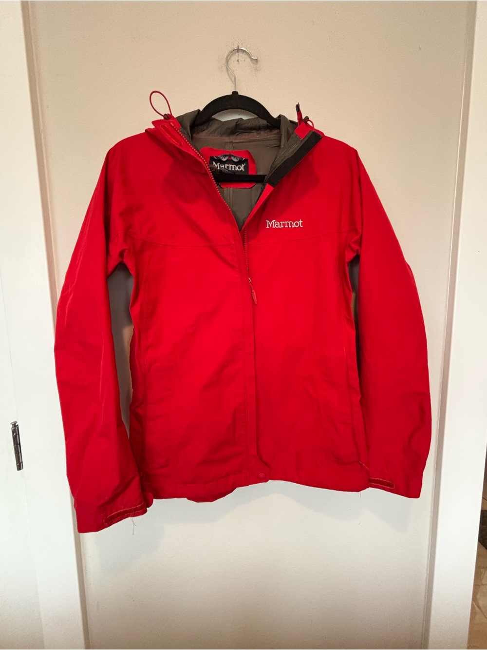 Marmot Women's Gortex Bright Red Hooded Rain Jacket